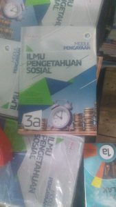 Distributor/Supplier/Jual LKS SMP IPS Semester 1 Merk Wajar