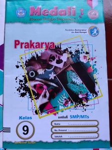 Distributor/Supplier/Jual LKS SMP/MTs K13 Merk Medali Prakarya Kelas 9 Semester 1