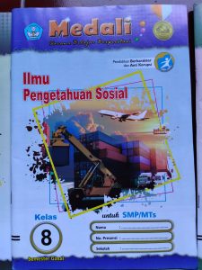 Distributor/Supplier/Jual LKS SMP/MTs K13 Merk Medali IPS Kelas 8 Semester 1